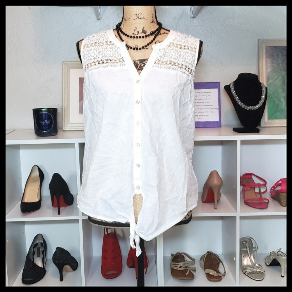 The Limited - Lace Top Front Knot Tank in White, Size M